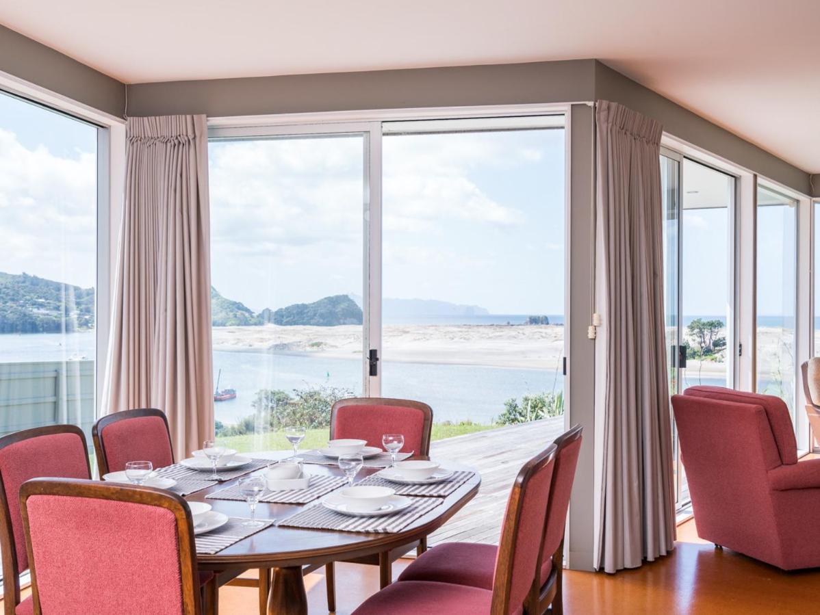 Roberts Retreat - Mangawhai Holiday Home Экстерьер фото