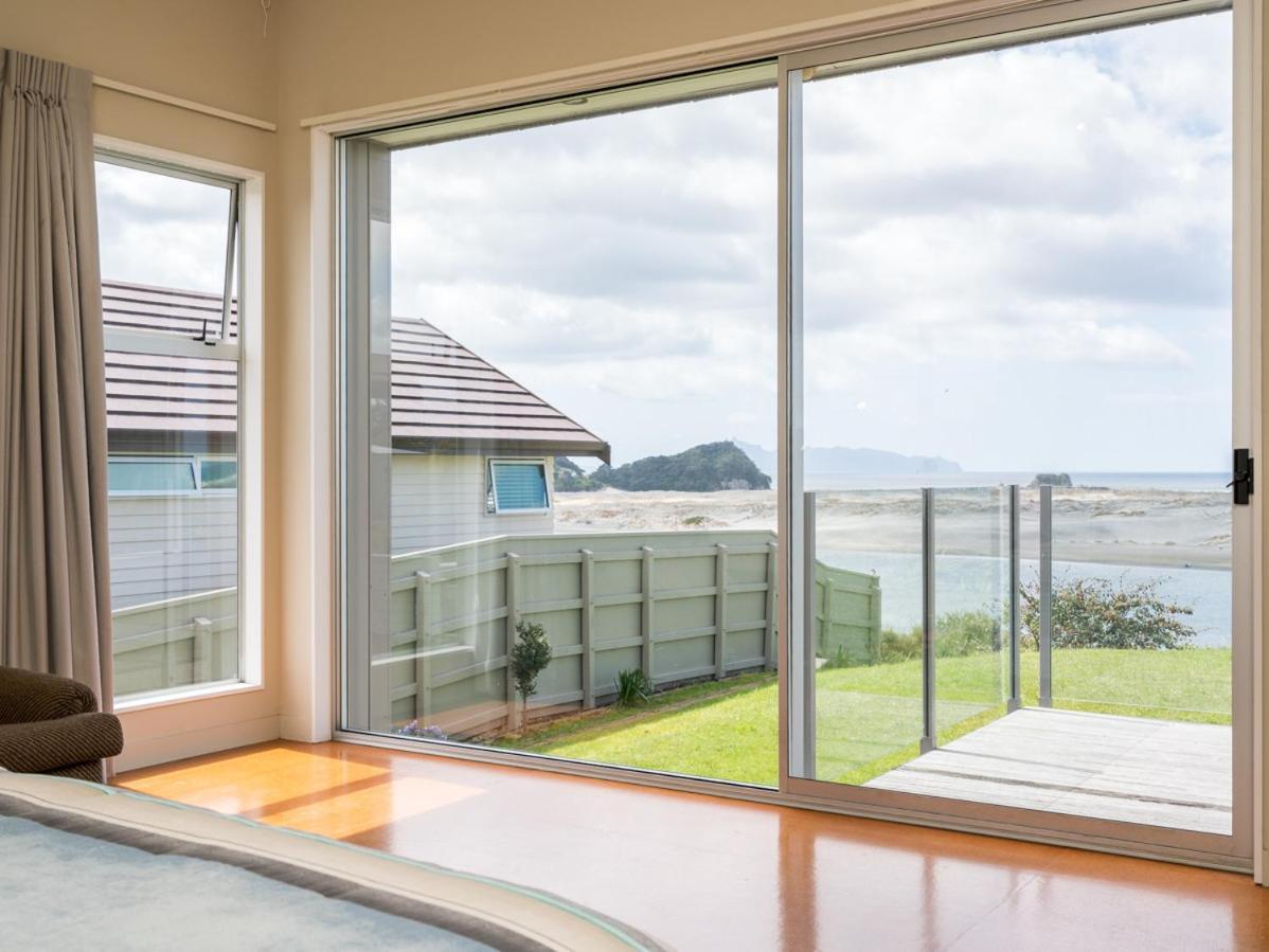 Roberts Retreat - Mangawhai Holiday Home Экстерьер фото