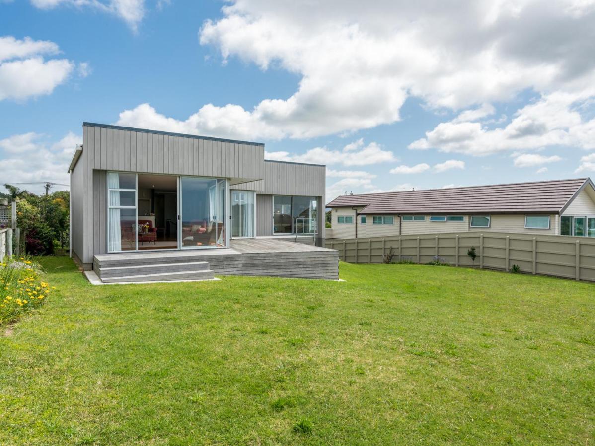 Roberts Retreat - Mangawhai Holiday Home Экстерьер фото
