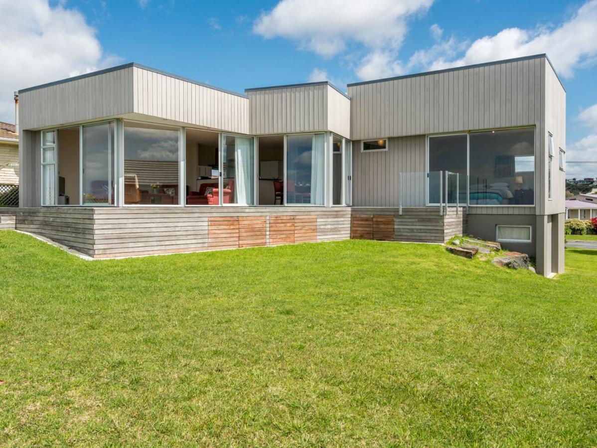 Roberts Retreat - Mangawhai Holiday Home Экстерьер фото
